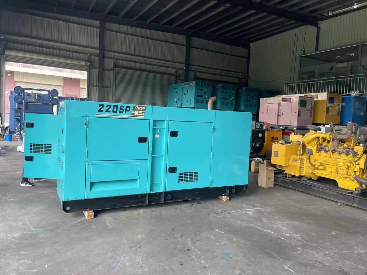 新吴800kW 柴油发电机的输出电流波动范围是多少？